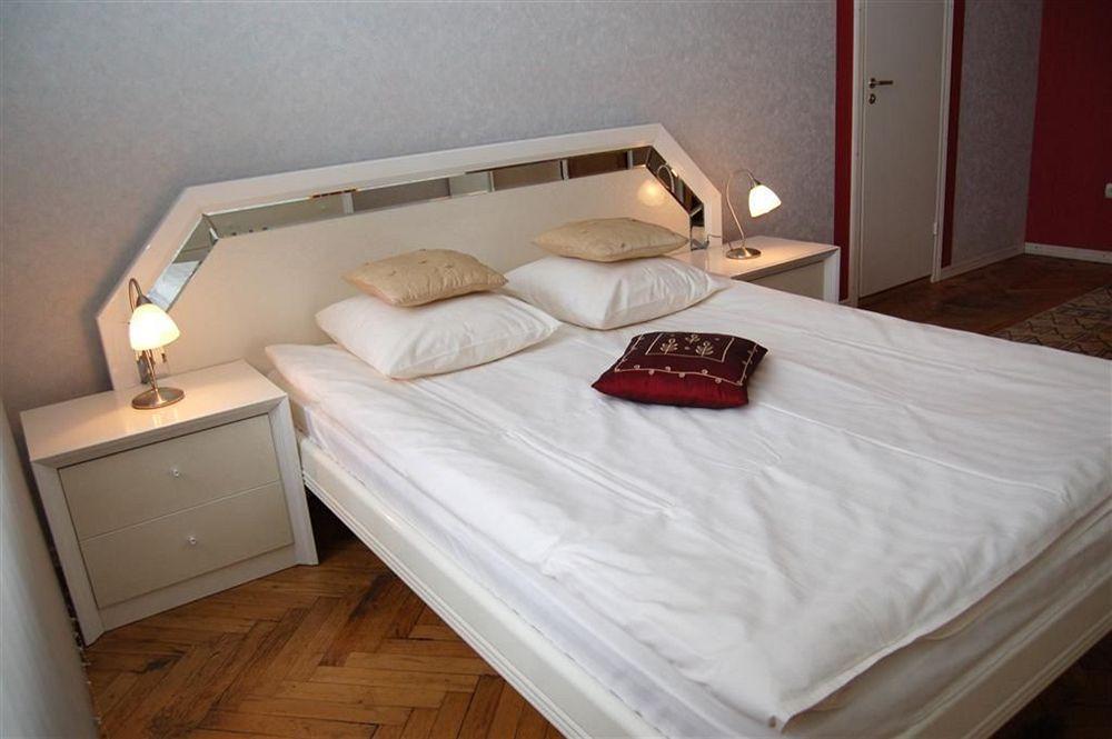 Guesthouse Jakob Lenz Riga Extérieur photo