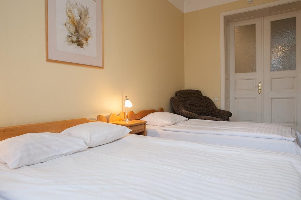 Guesthouse Jakob Lenz Riga Extérieur photo